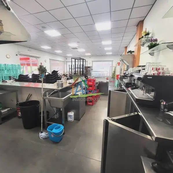 Commercial for sale in Matalascanas - € 260,000 (Ref: 9784215)