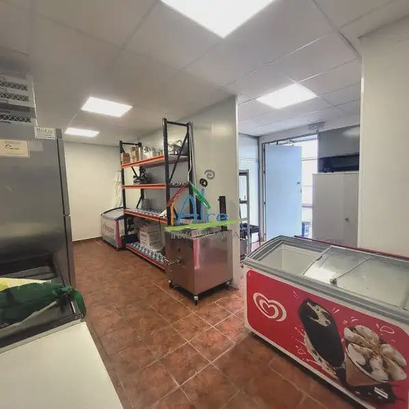 Commercial for sale in Matalascanas - € 260,000 (Ref: 9784215)