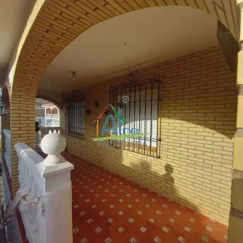 6 Zimmer Doppelhaus zu verkaufen in Almonte mit Garage - 360.000 € (Ref: 9784218)