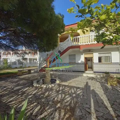 6 camera da letto Villetta Bifamiliare in vendita in Almonte con garage - 360.000 € (Rif: 9784218)