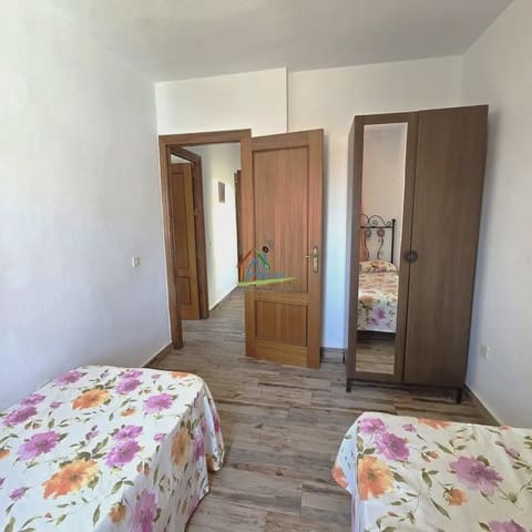 3 soverom Hus til salgs i Almonte med garasje - € 285 000 (Ref: 9784219)