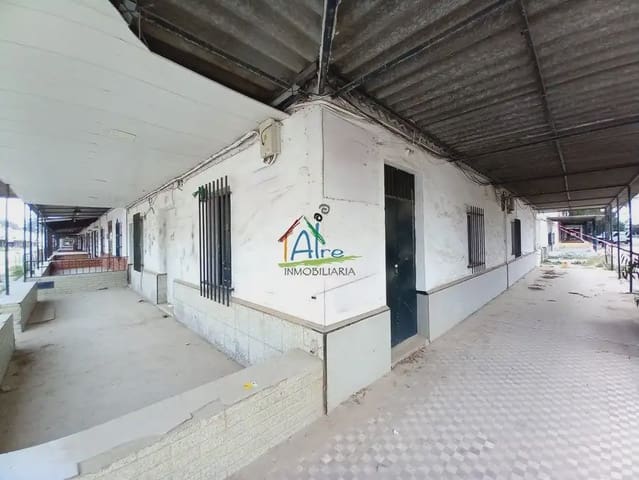 10 bedroom Townhouse for sale in El Rocío, Almonte - € 989,000 (Ref: 9784220)