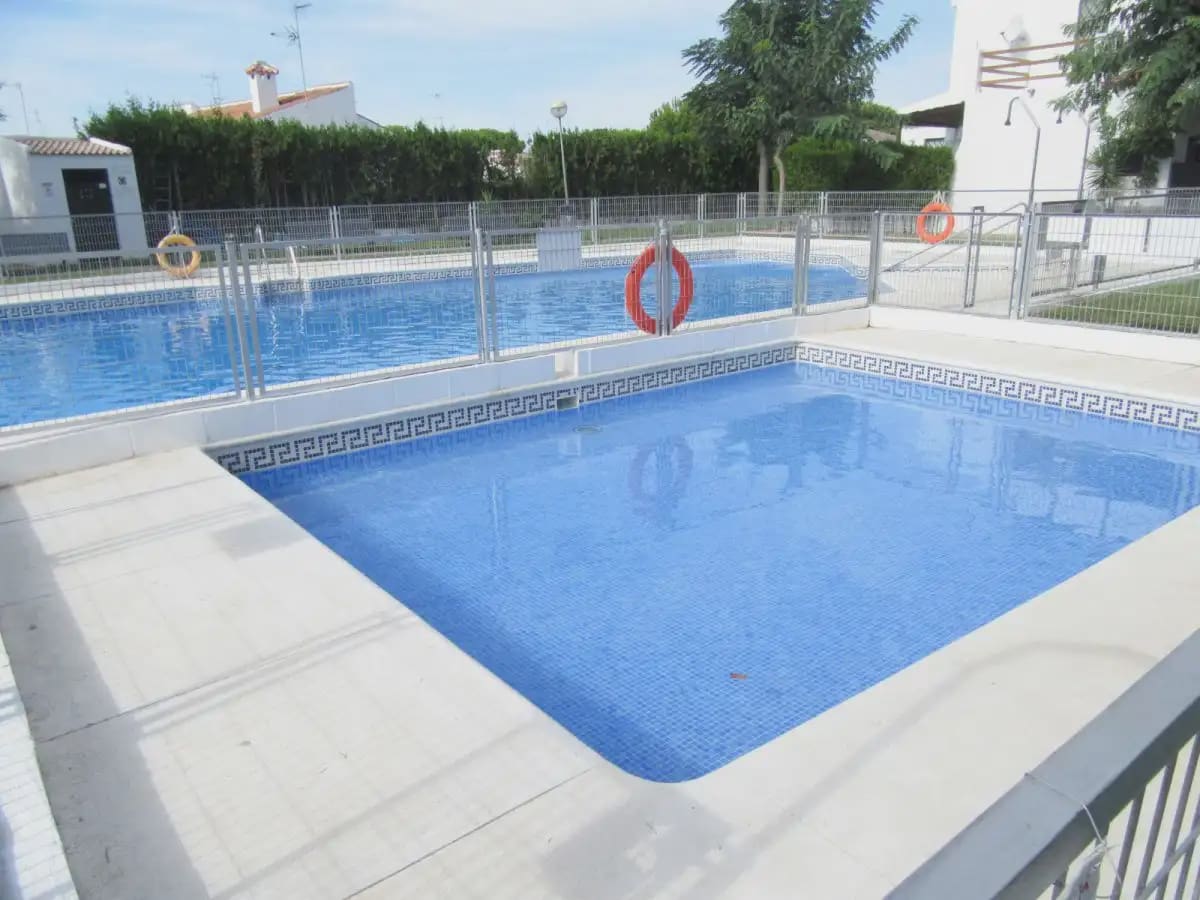 2 bedroom Townhouse for sale in Almonte with pool garage - € 175,000 (Ref: 9784222)