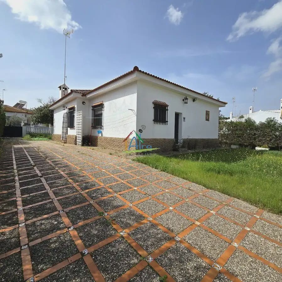 3 bedroom Villa for sale in Almonte with pool garage - € 350,000 (Ref: 9784224)