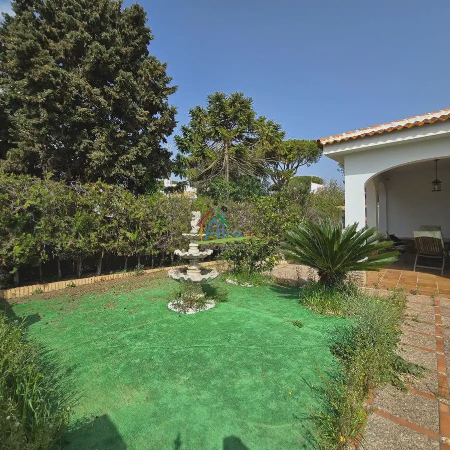 3 bedroom Villa for sale in Almonte with pool garage - € 350,000 (Ref: 9784224)