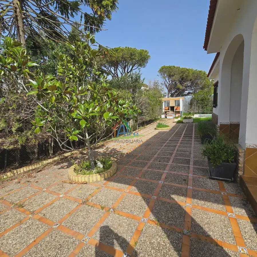 3 bedroom Villa for sale in Almonte with pool garage - € 350,000 (Ref: 9784224)