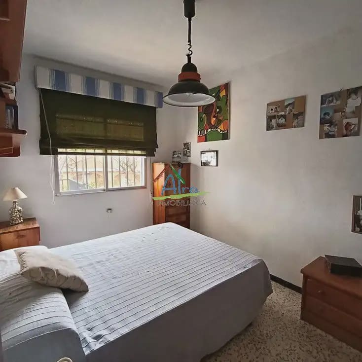 5 bedroom Villa for sale in Almonte with garage - € 395,000 (Ref: 9784227)