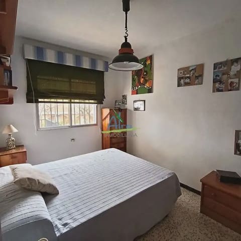 5 soveværelse Villa til salg i Almonte med garage - € 395.000 (Ref: 9784227)