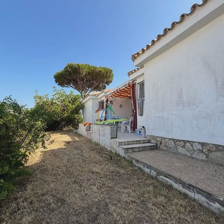 5 bedroom Villa for sale in Almonte with garage - € 395,000 (Ref: 9784227)