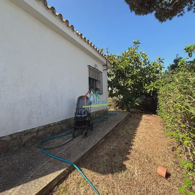 5 bedroom Villa for sale in Almonte with garage - € 395,000 (Ref: 9784227)