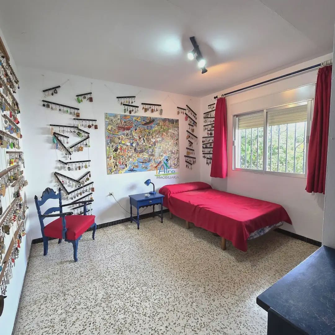 5 bedroom Villa for sale in Almonte with garage - € 395,000 (Ref: 9784227)