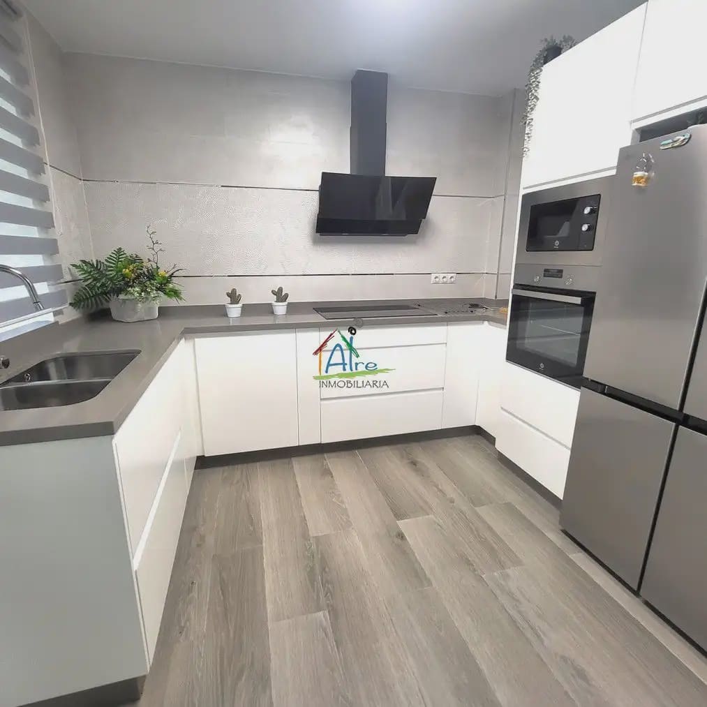 3 Zimmer Doppelhaus zu verkaufen in Almonte mit Garage - 469.000 € (Ref: 9784232)