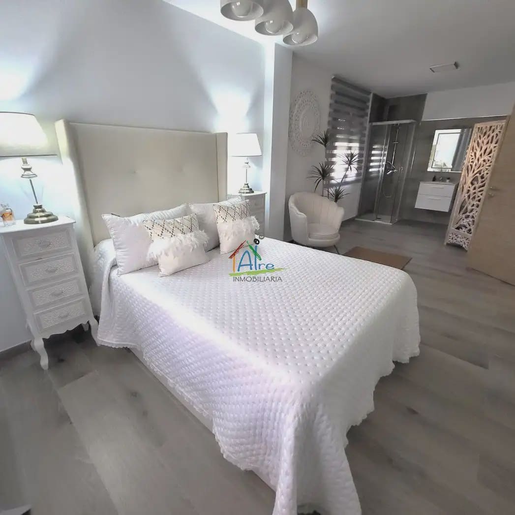 3 Zimmer Doppelhaus zu verkaufen in Almonte mit Garage - 469.000 € (Ref: 9784232)