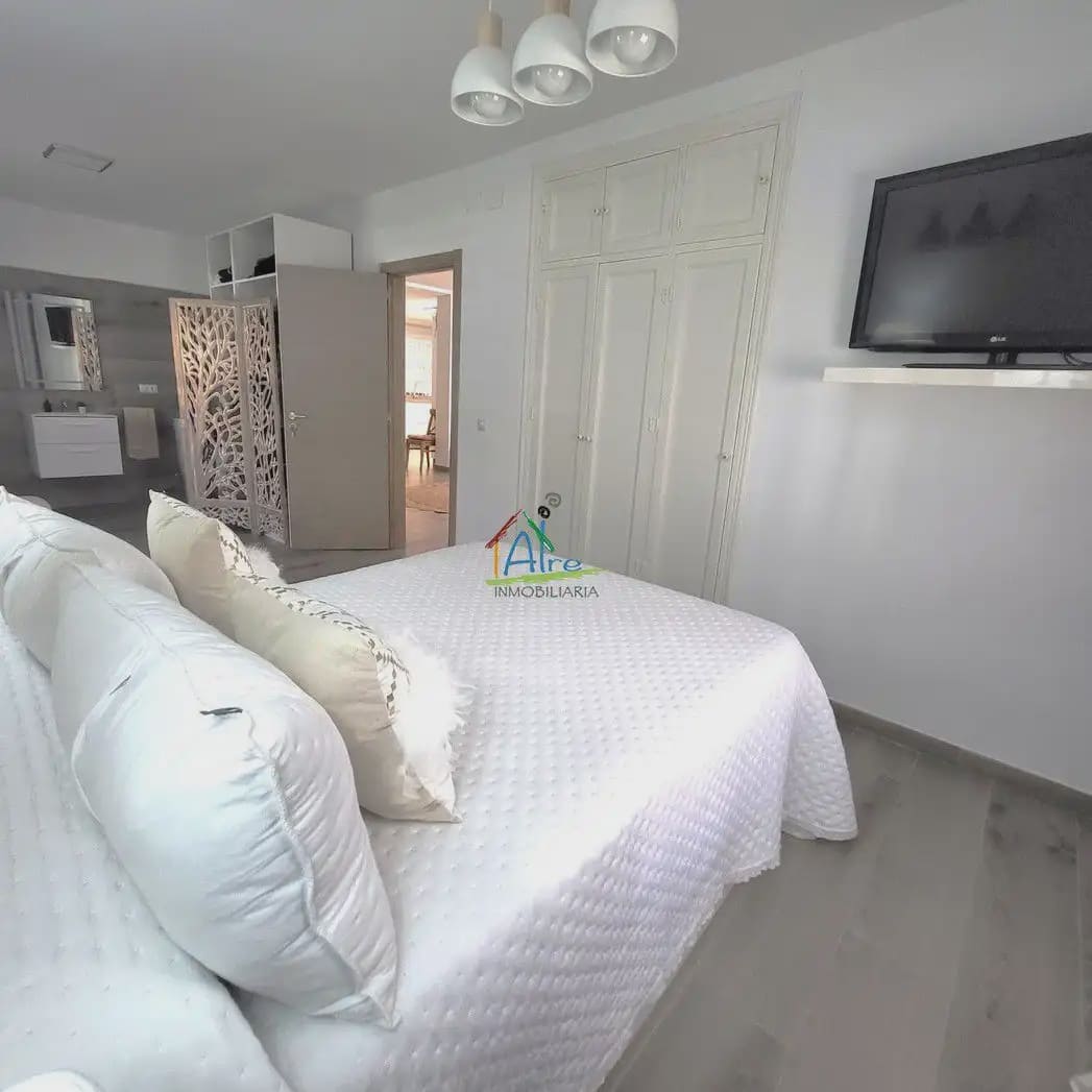 3 Zimmer Doppelhaus zu verkaufen in Almonte mit Garage - 469.000 € (Ref: 9784232)