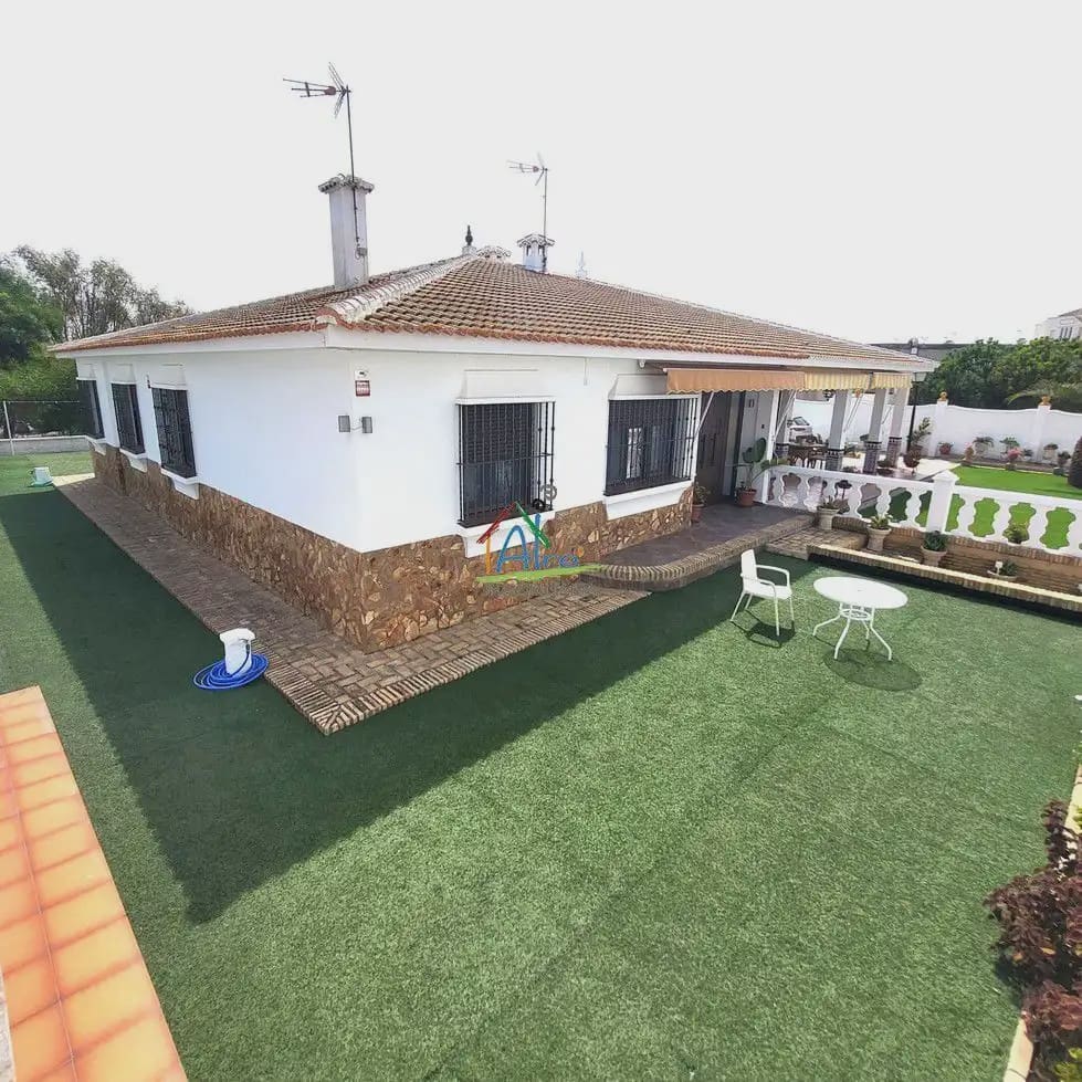 3 Zimmer Doppelhaus zu verkaufen in Almonte mit Garage - 469.000 € (Ref: 9784232)