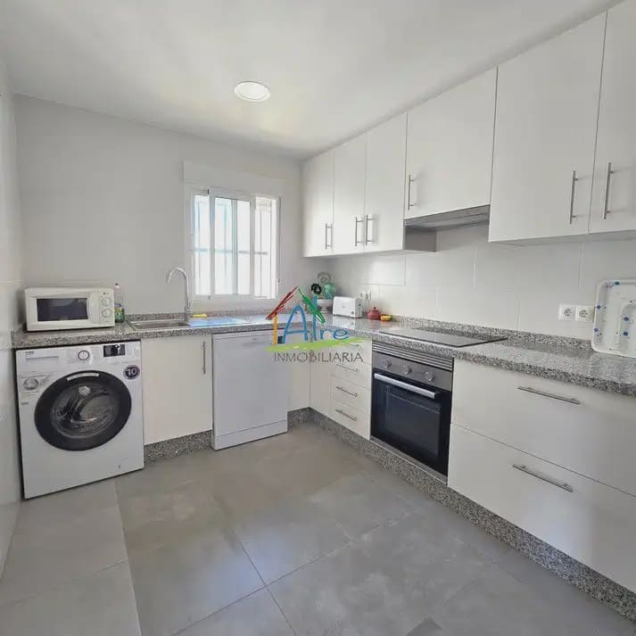 3 Zimmer Doppelhaus zu verkaufen in Almonte mit Garage - 350.000 € (Ref: 9784237)