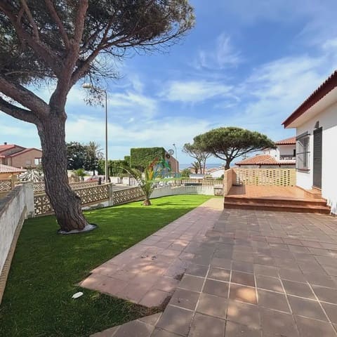 3 soveværelse Semi-Rækkehus til salg i Almonte med garage - € 350.000 (Ref: 9784237)