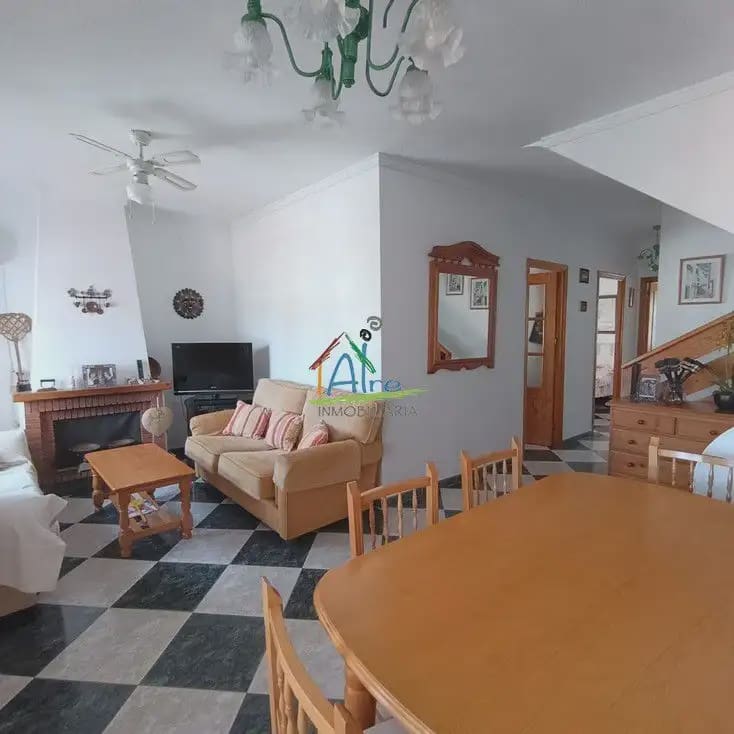 4 Zimmer Doppelhaus zu verkaufen in Almonte mit Garage - 320.000 € (Ref: 9784247)