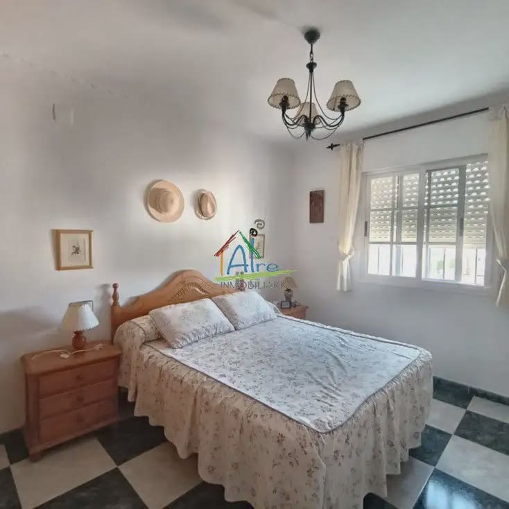 4 Zimmer Doppelhaus zu verkaufen in Almonte mit Garage - 320.000 € (Ref: 9784247)