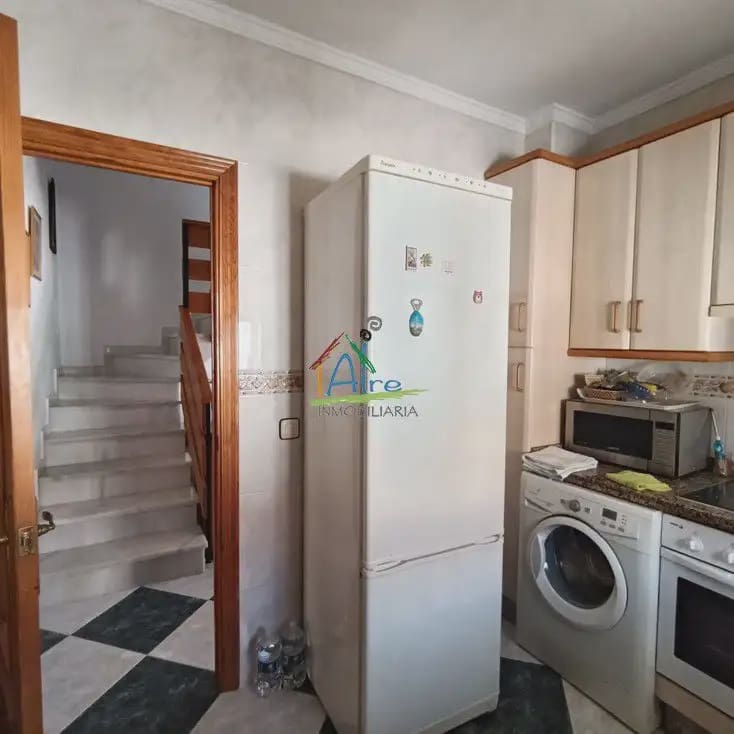 4 Zimmer Doppelhaus zu verkaufen in Almonte mit Garage - 320.000 € (Ref: 9784247)