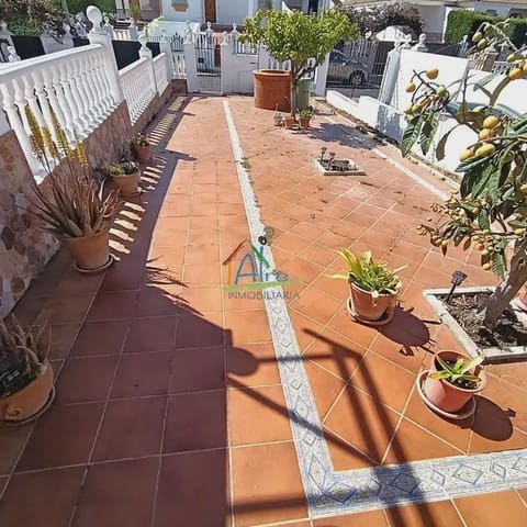 4 camera da letto Villetta Bifamiliare in vendita in Almonte con garage - 320.000 € (Rif: 9784247)