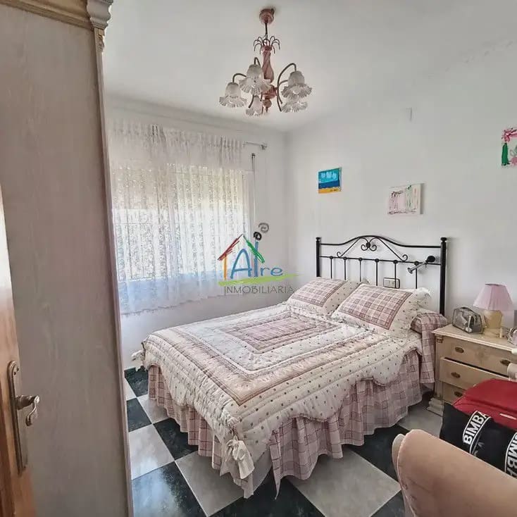 4 Zimmer Doppelhaus zu verkaufen in Almonte mit Garage - 320.000 € (Ref: 9784247)