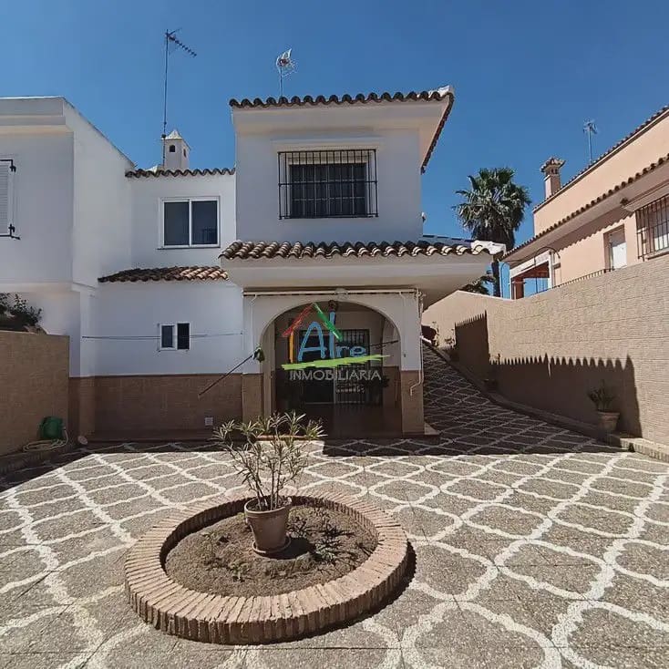 5 bedroom Villa for sale in Almonte with garage - € 320,000 (Ref: 9784248)