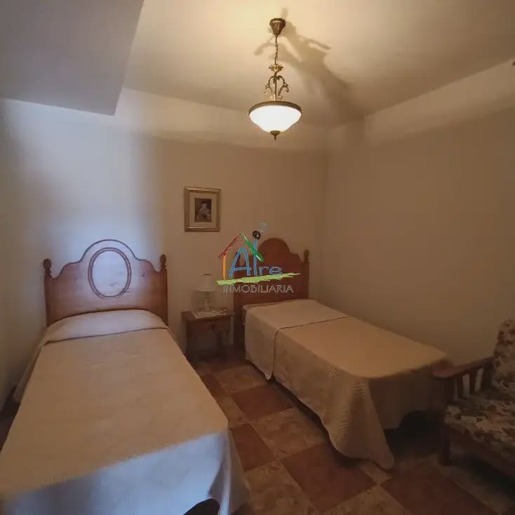 5 bedroom Villa for sale in Almonte with garage - € 320,000 (Ref: 9784248)