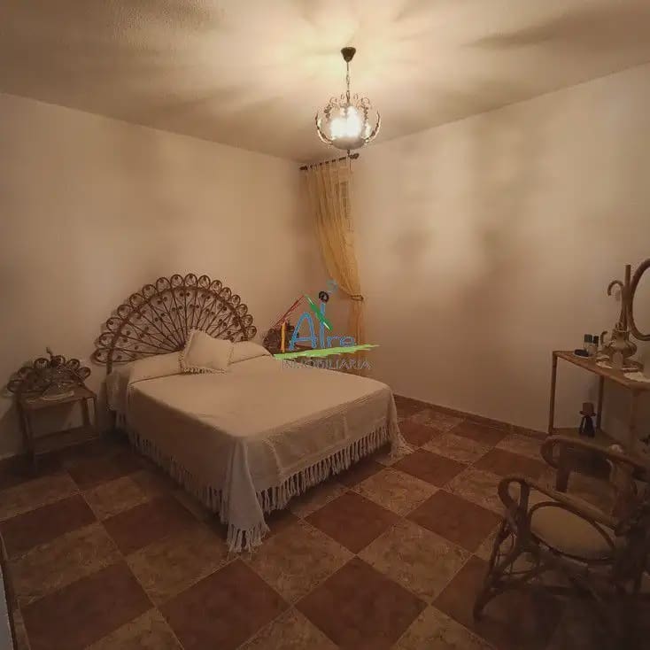 5 bedroom Villa for sale in Almonte with garage - € 320,000 (Ref: 9784248)