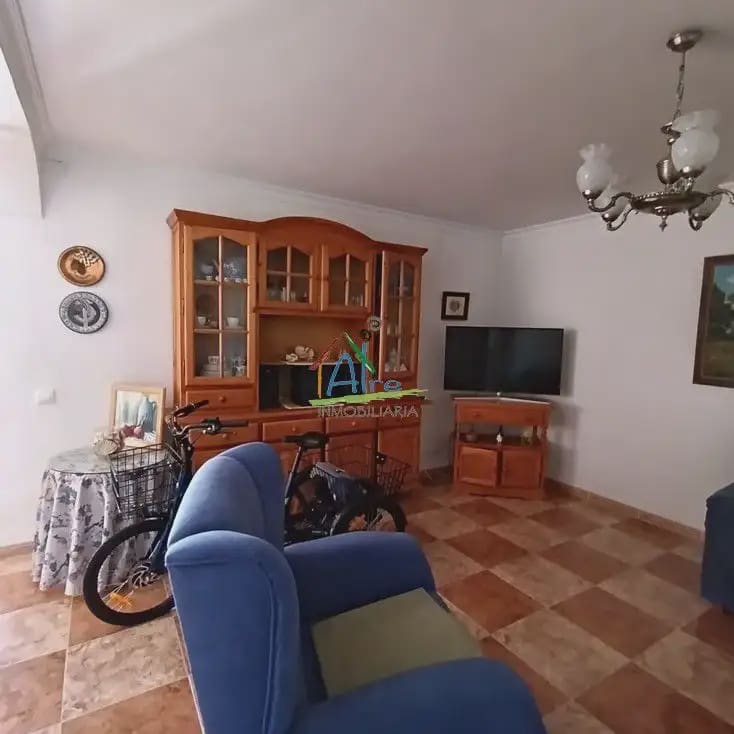 5 bedroom Villa for sale in Almonte with garage - € 320,000 (Ref: 9784248)