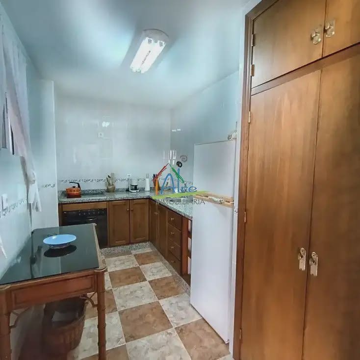 5 bedroom Villa for sale in Almonte with garage - € 320,000 (Ref: 9784248)