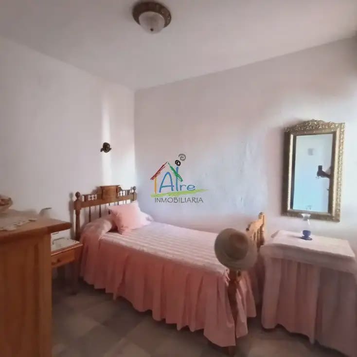 5 bedroom Villa for sale in Almonte with garage - € 320,000 (Ref: 9784248)