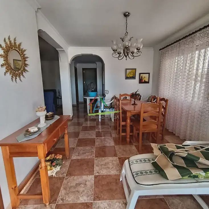 5 bedroom Villa for sale in Almonte with garage - € 320,000 (Ref: 9784248)