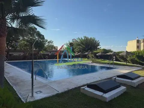 Estudio en Almonte en venta con piscina - 110.000 € (Ref: 9813557)