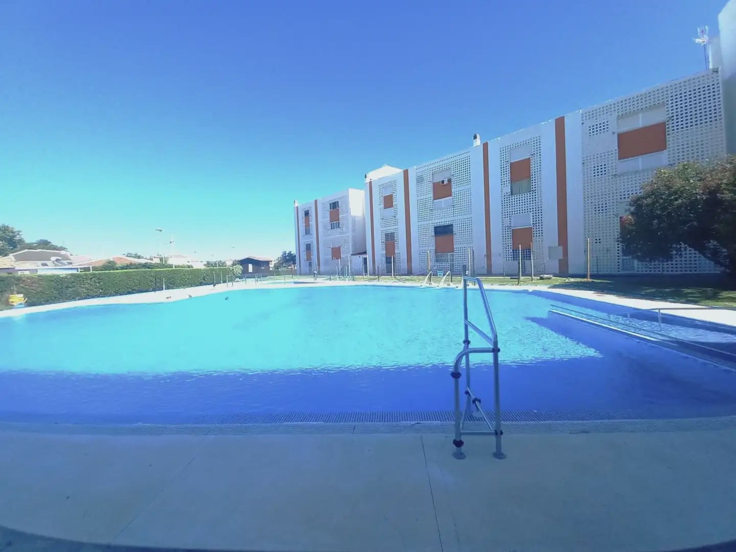 Piso de 3 habitaciones en Almonte en venta con piscina - 177.000 € (Ref: 9827599)