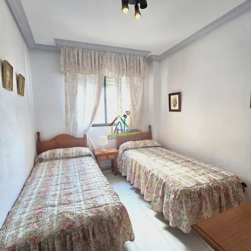Piso de 3 habitaciones en Almonte en venta con piscina - 215.000 € (Ref: 9827600)