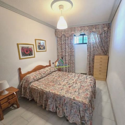 Piso de 3 habitaciones en Almonte en venta con piscina - 215.000 € (Ref: 9827600)