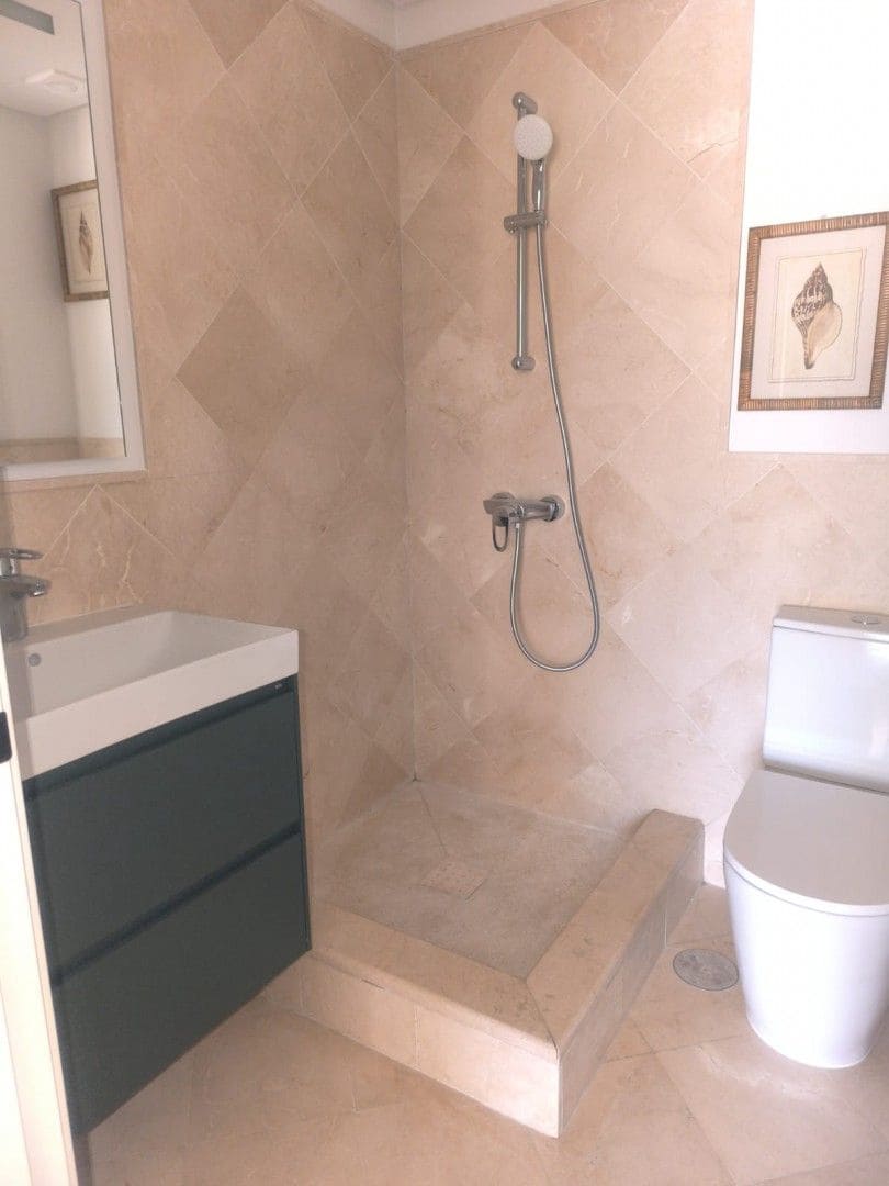 2 slaapkamer Appartement te koop in Marbella met zwembad garage - € 560.000 (Ref: 9871943)