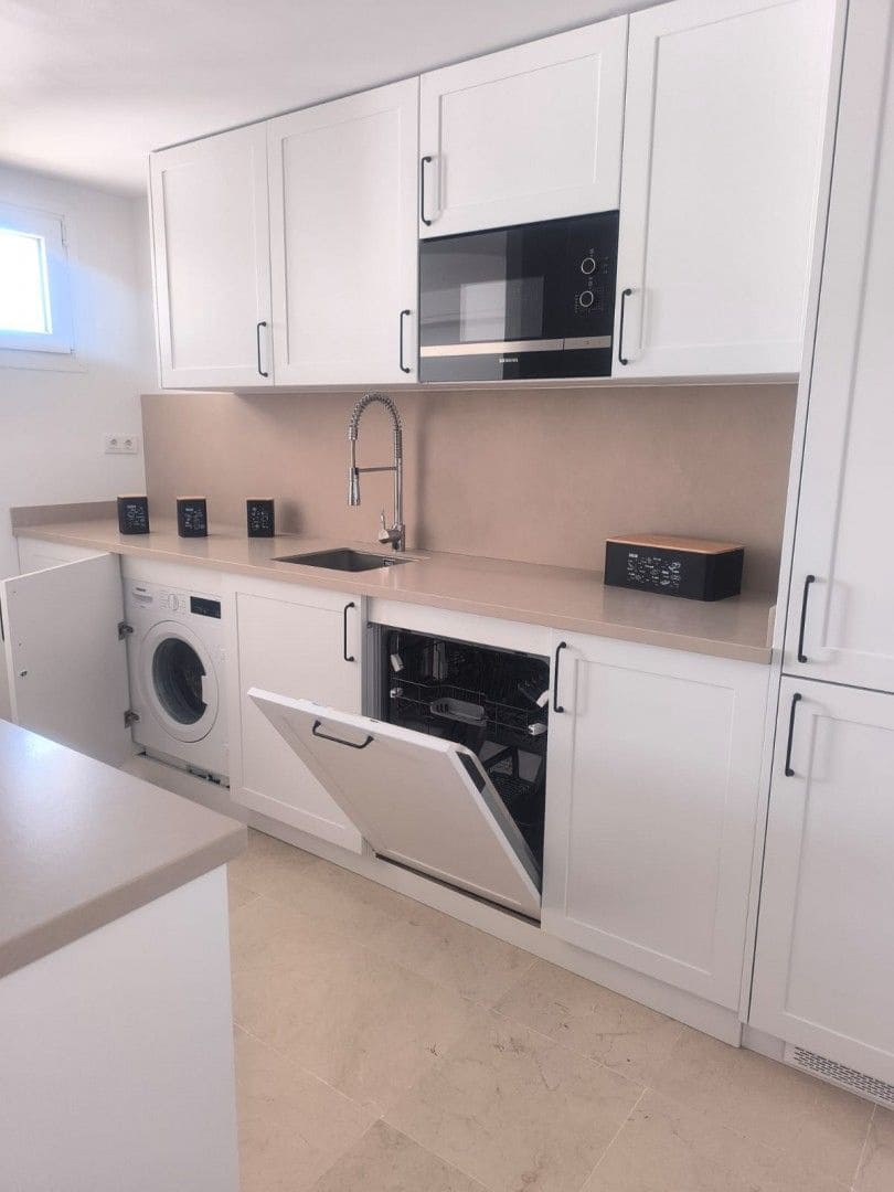 2 slaapkamer Appartement te koop in Marbella met zwembad garage - € 560.000 (Ref: 9871943)