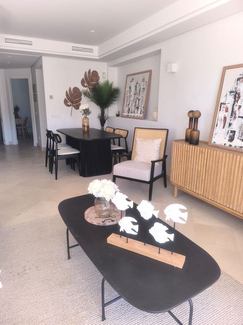 2 slaapkamer Appartement te koop in Marbella met zwembad garage - € 560.000 (Ref: 9871943)
