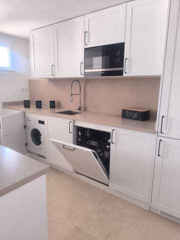 2 quarto Apartamento para venda em Los Naranjos, Marbella com piscina garagem - 560 000 € (Ref: 9871943)