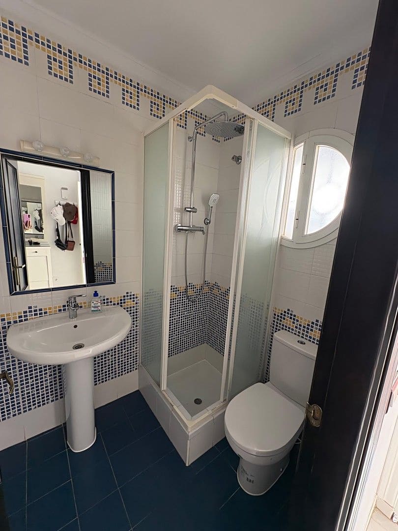 3 soverom Hus til salgs i Torre del Mar med svømmebasseng garasje - € 410 000 (Ref: 9871945)
