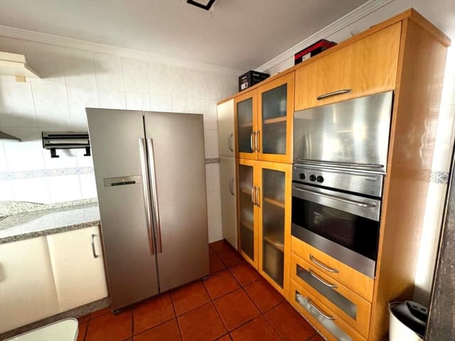 3 soverom Hus til salgs i Torre del Mar, Vélez-Málaga med svømmebasseng garasje - € 410 000 (Ref: 9871945)