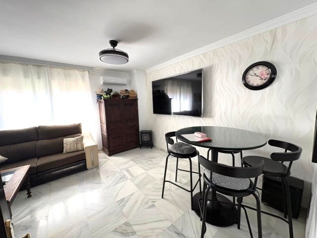 3 soverom Hus til salgs i Torre del Mar, Vélez-Málaga med svømmebasseng garasje - € 410 000 (Ref: 9871945)