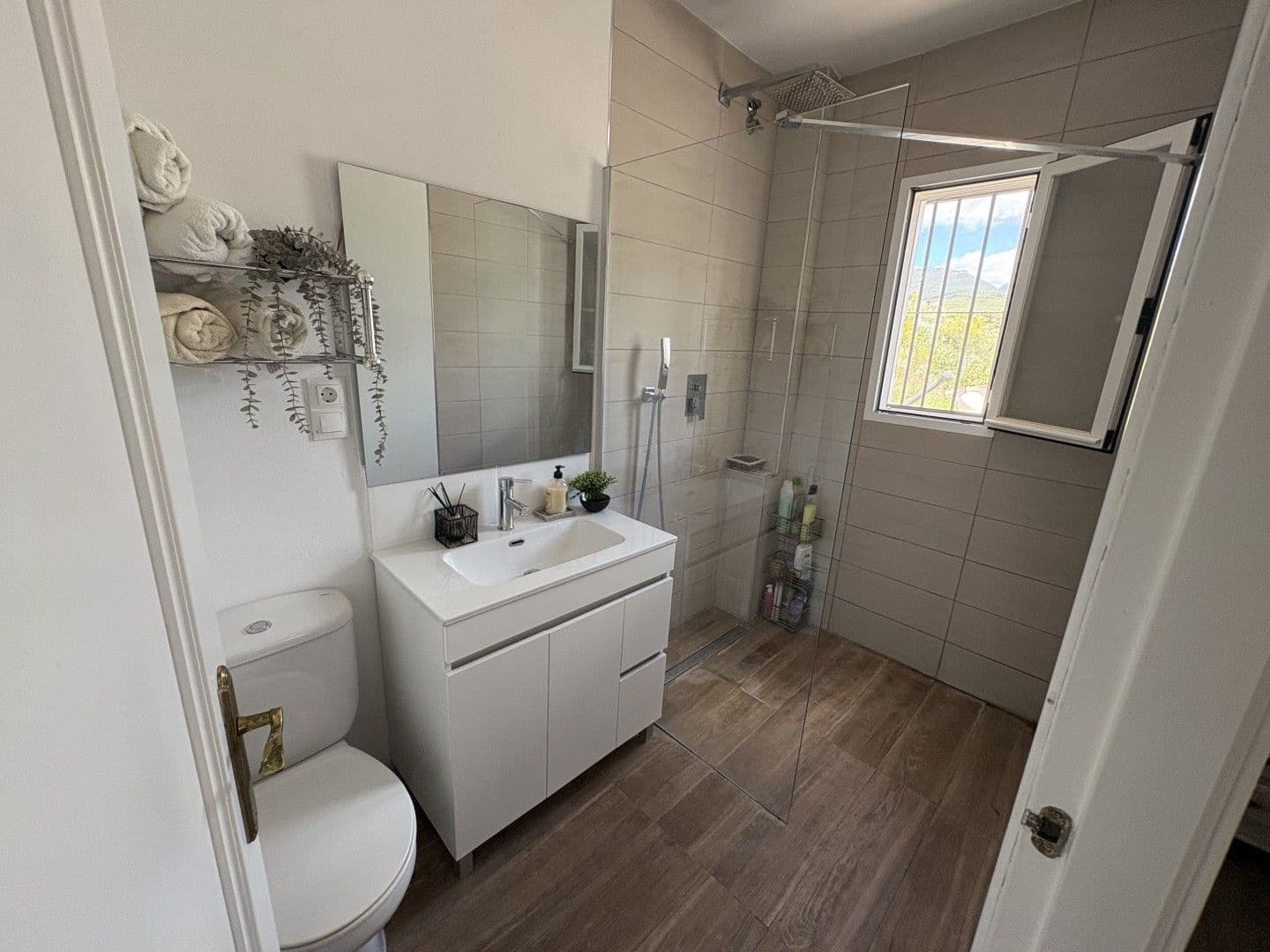 3 quarto Casa em Banda para venda em Vinuela com piscina garagem - 440 000 € (Ref: 9871946)