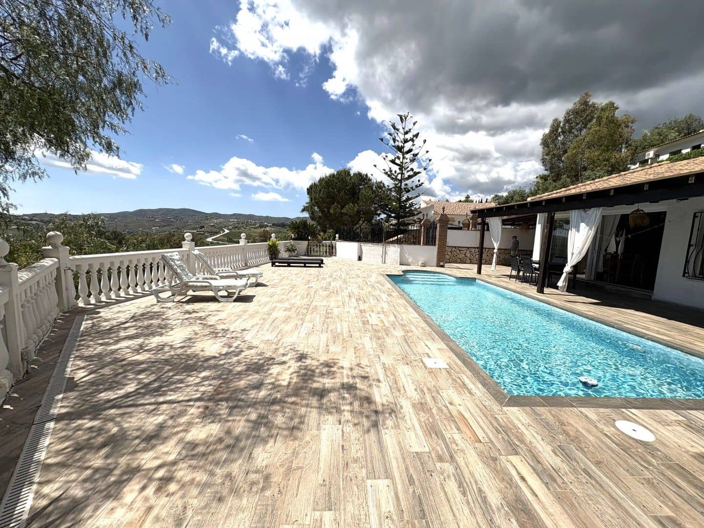 3 quarto Casa em Banda para venda em Vinuela com piscina garagem - 440 000 € (Ref: 9871946)