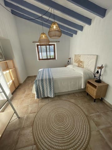 3 makuuhuone Huvila myytävänä paikassa Torre del Mar, Vélez-Málaga mukana uima-altaan 
autotalli - 365 000 € (Ref: 9888649)