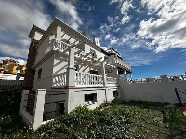 4 sovrum Villa till salu i Torre del Mar, Vélez-Málaga med garage - 549 000 € (Ref: 9900836)