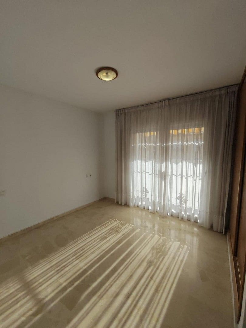 3 quarto Moradia para venda em Torre del Mar com garagem - 439 900 € (Ref: 9950900)