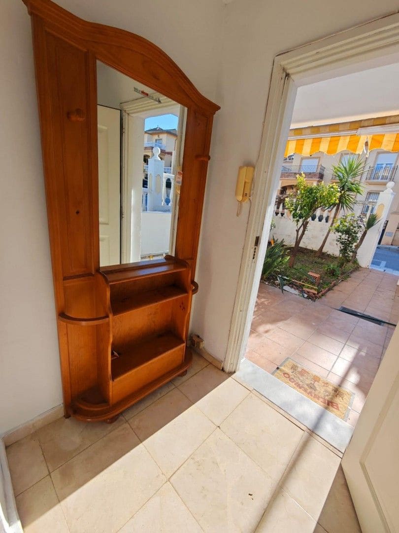 3 quarto Moradia para venda em Torre del Mar com garagem - 439 900 € (Ref: 9950900)